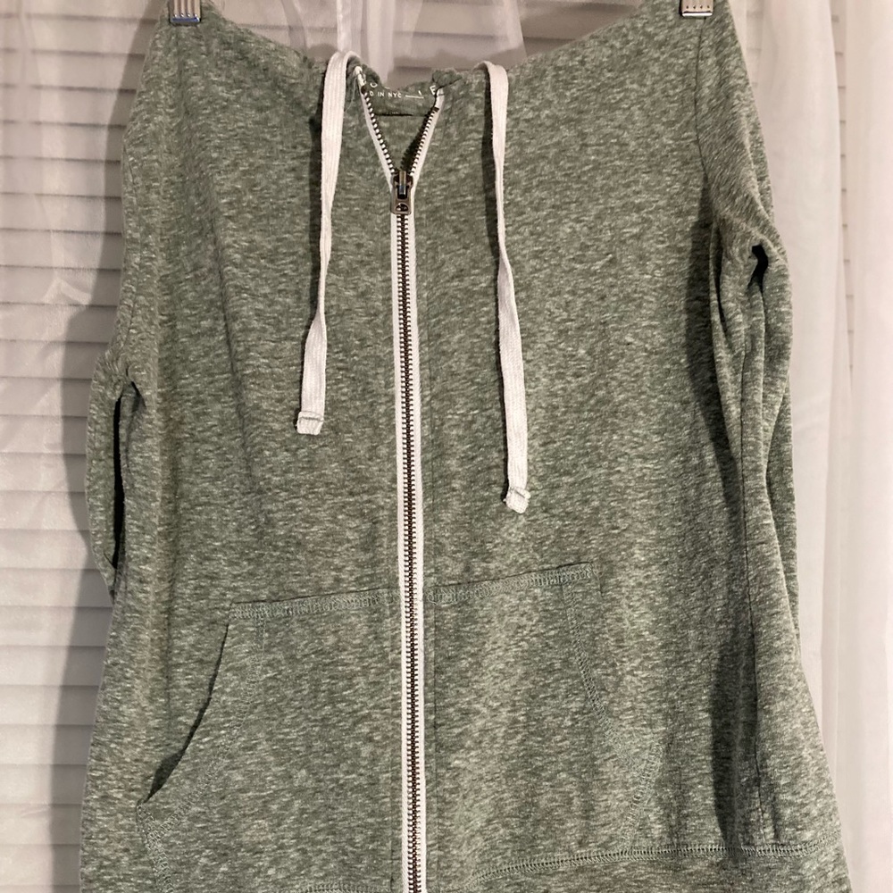 Aero sweater